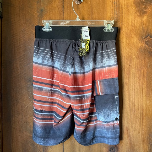 NWT Mens Swim Trunks - Picture 2 of 5